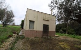 VENDITA TERRENO CON FABBRICATO C.DA FALLACCHIA VILLA CASTELLI